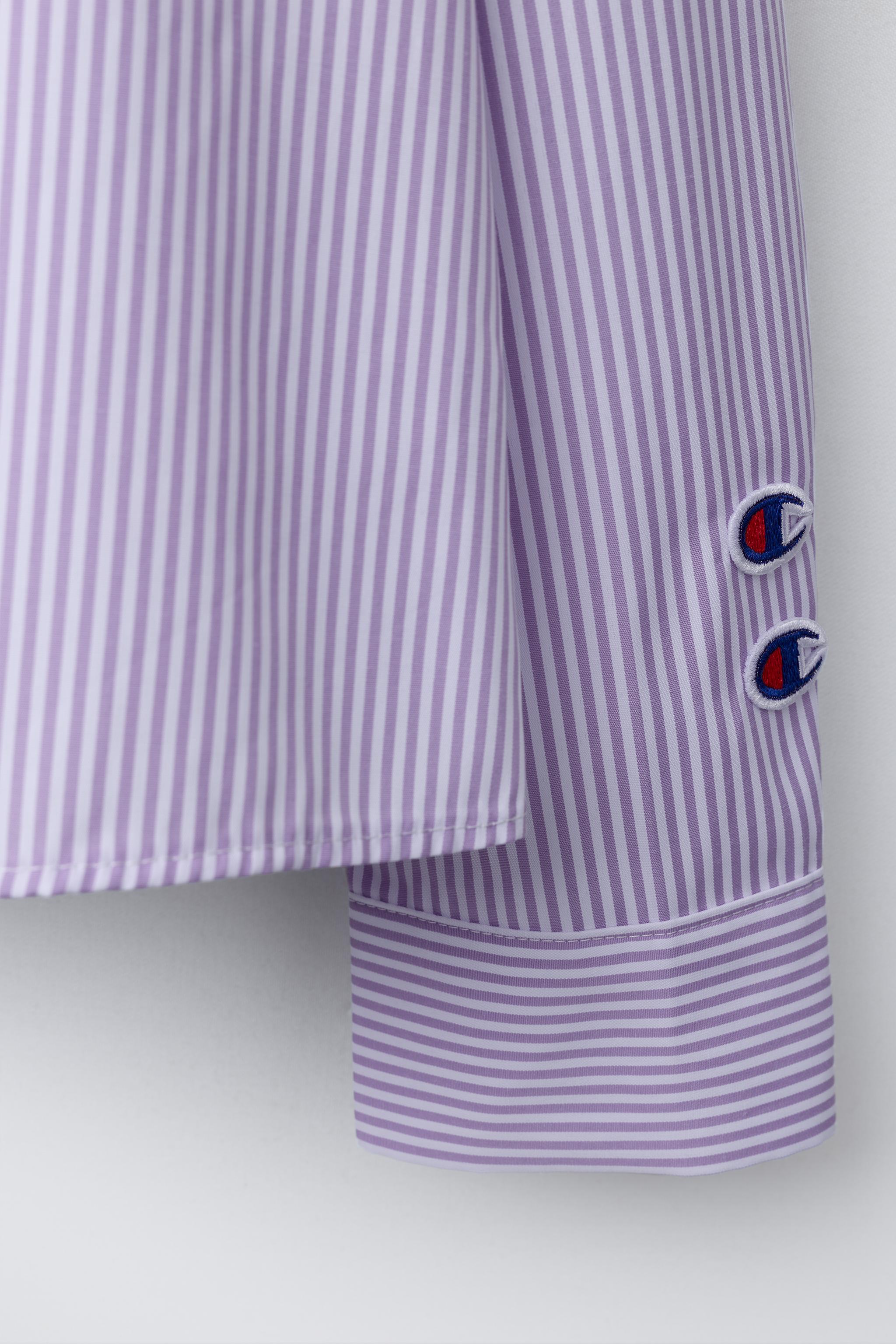 PACK CHEMISE POPELINE RAYÉE AVEC DÉBARDEUR EN MAILLE CHAMPION ® X ZARA